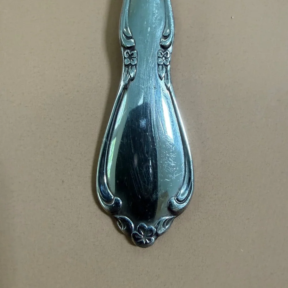 Oneida Chateau Cold Meat Serving Fork Stainless Steel Floral Scroll Canada 8.5in
